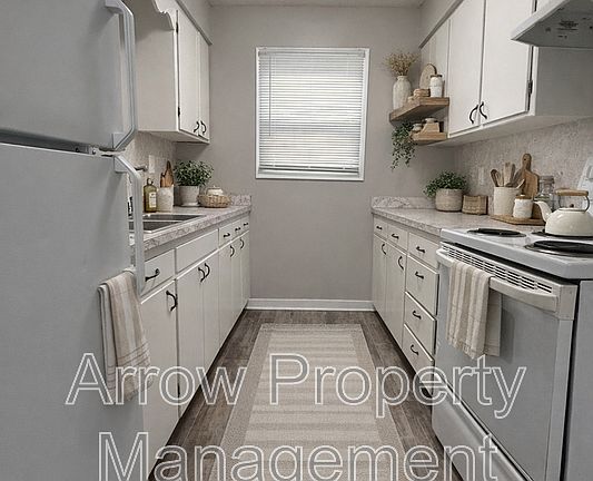 3rd image of 1025 C St APT 4
