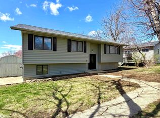 2007 Spring St, Grinnell, IA