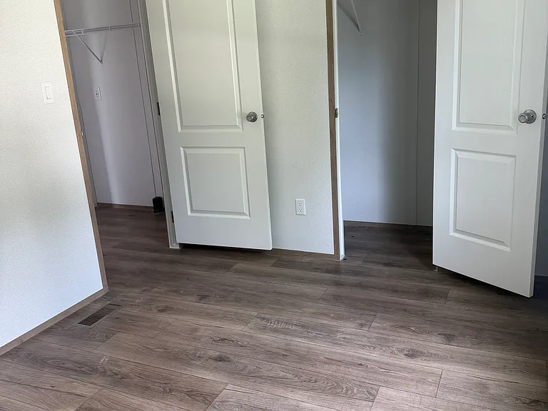 104 Grace Park — Photo 9