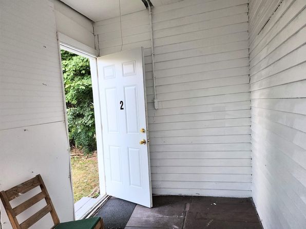 fort-wayne-indiana-445010387 picture