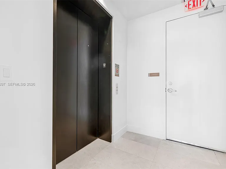 175 SE 25th Rd #1203 — Photo 2