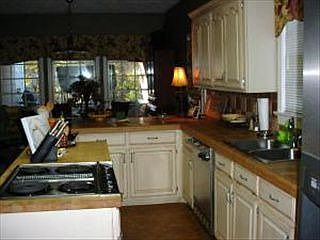 5th image of 103 Winterset Dr