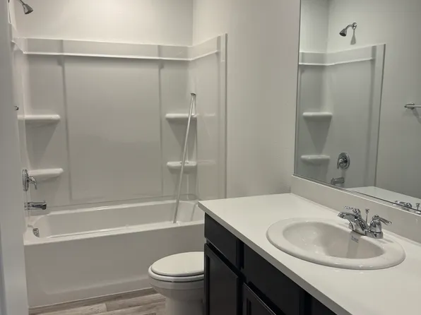 6059 Swift Lariat St, Las Vegas, NV 89139