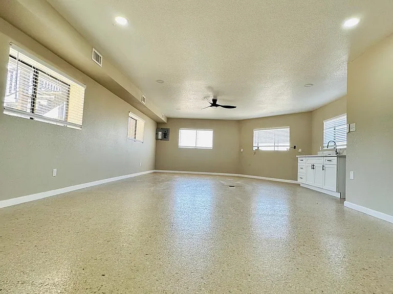 2610 Via Corona — Photo 37