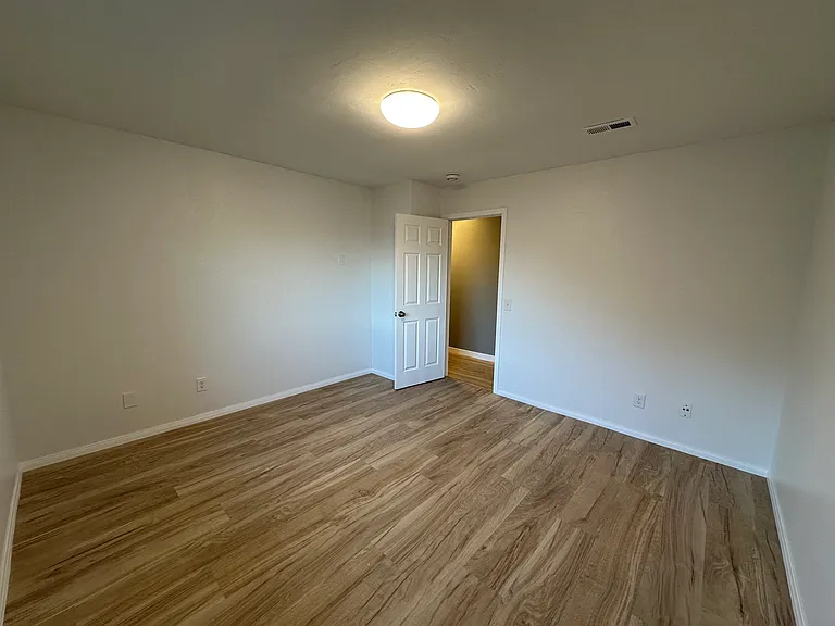 4262 Mesa Vista Way #8 — Photo 17
