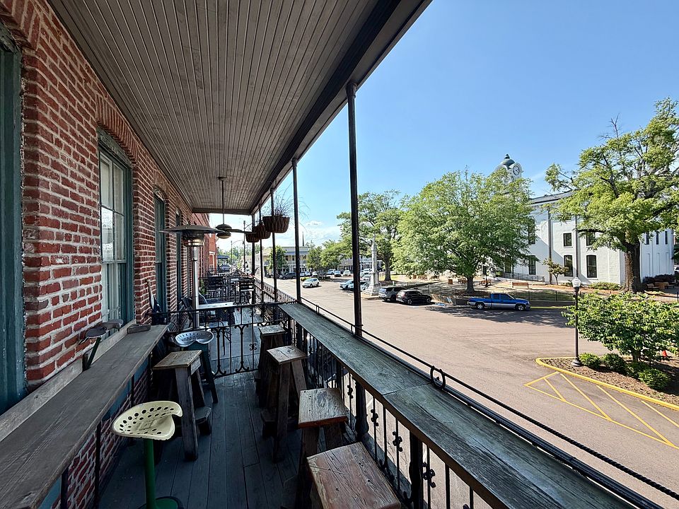 1st image of 133B Courthouse Sq #4