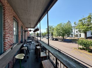 133B Courthouse Sq #4, Oxford, MS 38655