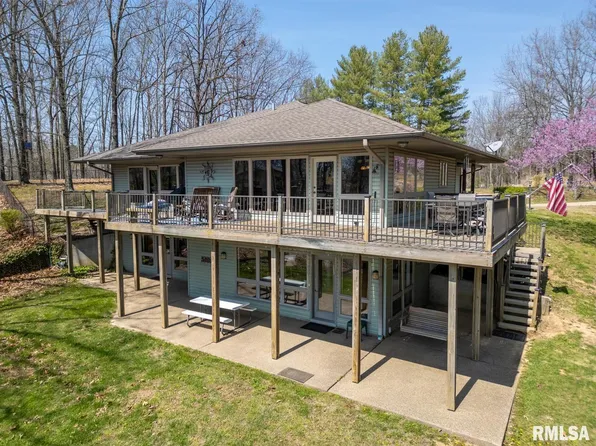 12505 N Shoreland Dr, Marion, IL 62959