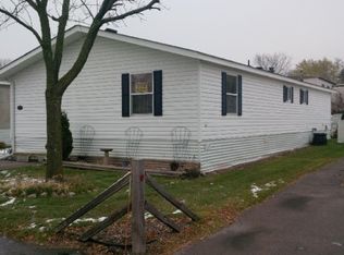 1340 Rolling Hills Dr, Maplewood, MN 55119