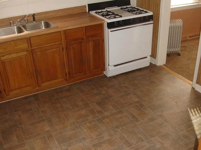 3641 N Euclid Ave — Photo 3
