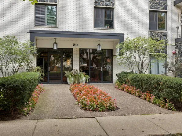 211 Elgin Ave APT 5J, Forest Park, IL 60130