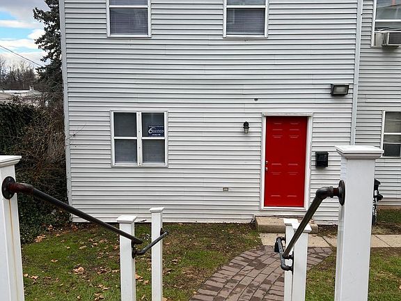 4th image of 259 E Union St #14431831