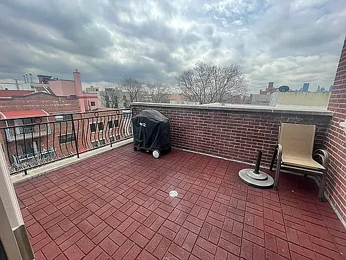 25-38 37th St #5F Photo 1
