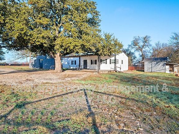 2nd image of 3701 Weatherford Hwy