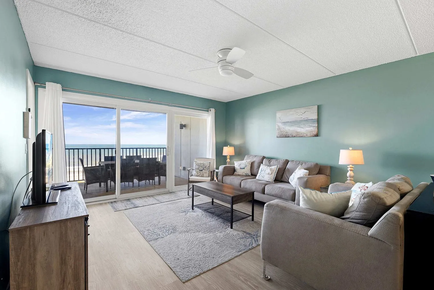 2 bed, 2.0 bath, 1119 sqft, $6,047 — Photo 2