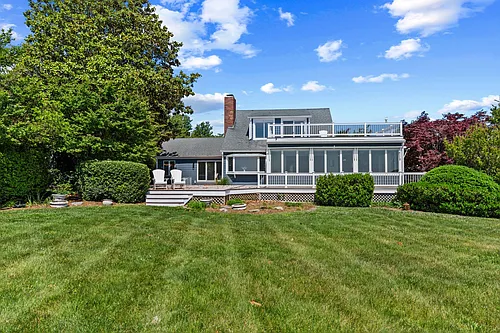 117 Bay Dr Photo 1