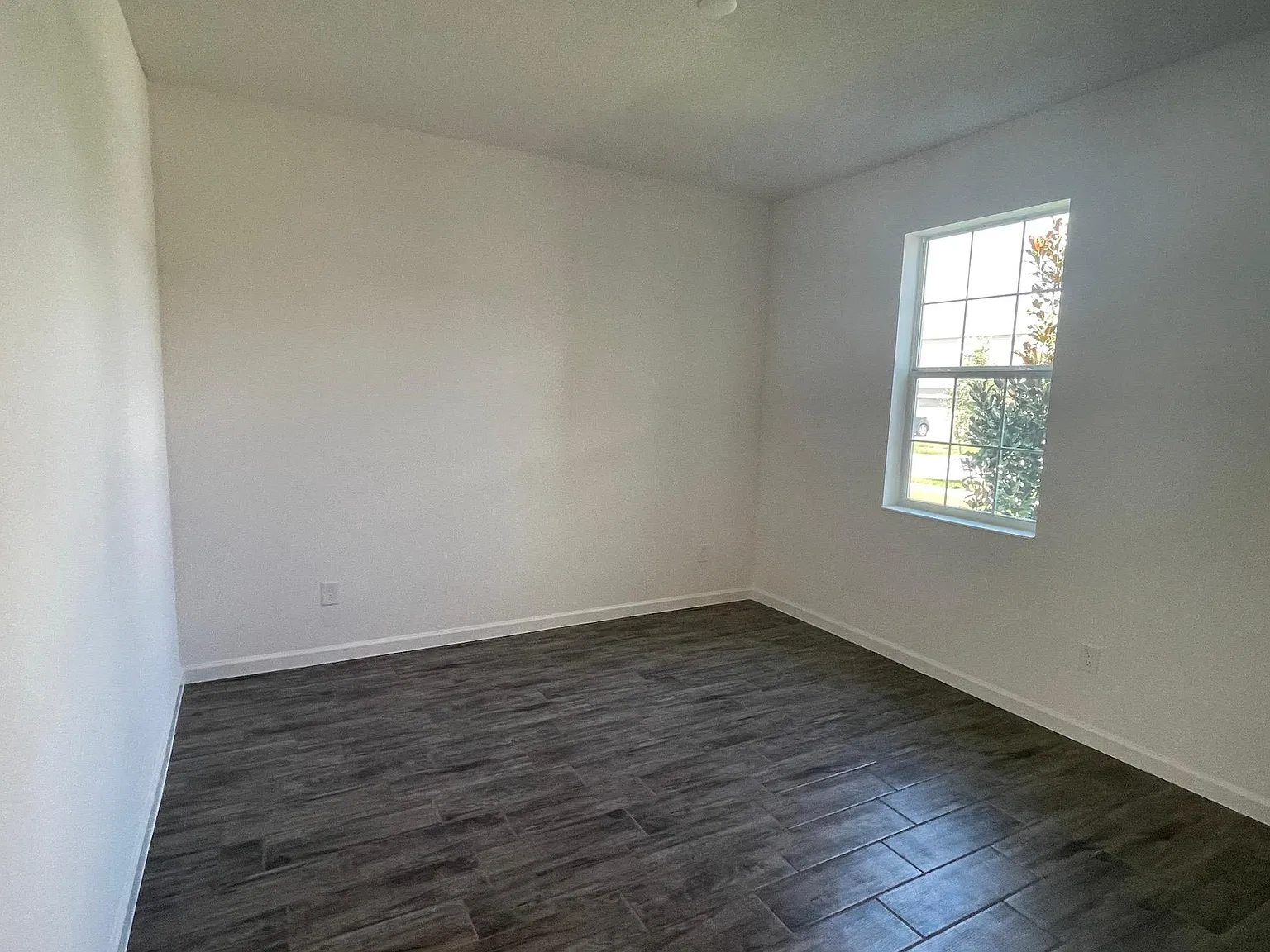 4 bed, 2380 sqft, $2,450 — Photo 4