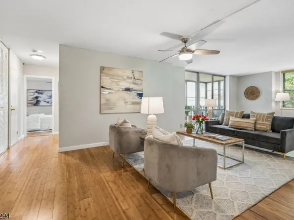 530 Valley Road C002V #2V, Montclair Twp., NJ 07043