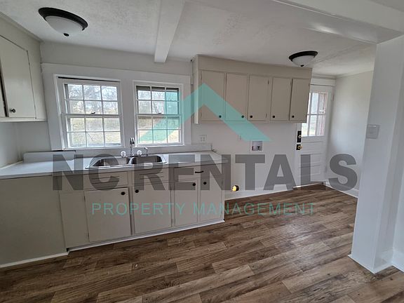 5th image of 1318 Front St