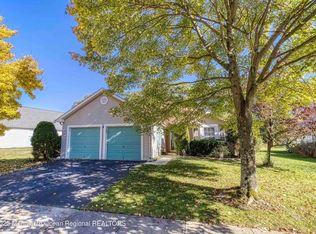 9 Ridgemont Ln, Whiting, NJ 08759