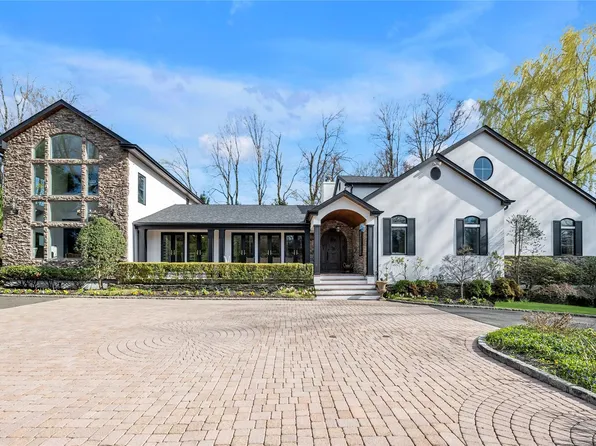 64 Barkers Point Road, Sands Point, NY 11050