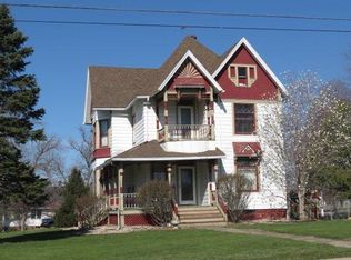 604 4th St NE, Hampton, IA 50441