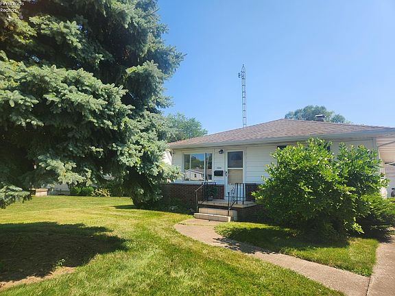 5th image of 1644 S Larchmont Dr