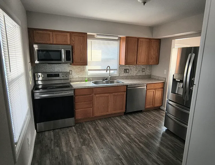 3040 W Laskey Rd — Photo 14