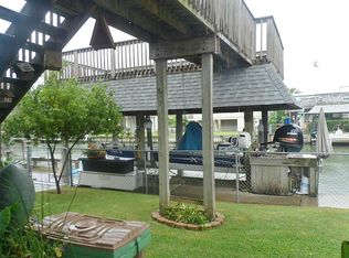 96 Tarpon St, Bayou Vista, TX 77563