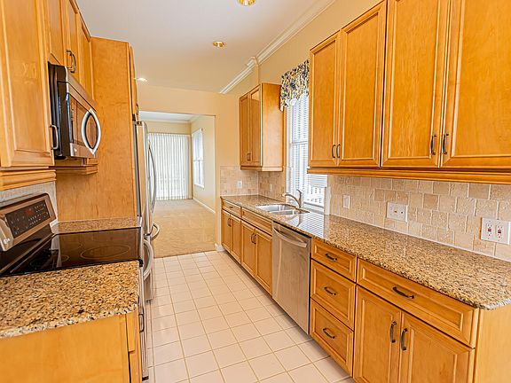 3rd image of 1556 NW Amherst Drive