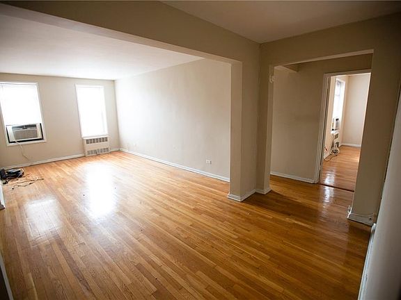 2nd image of 2525 W 2nd St APT 3K