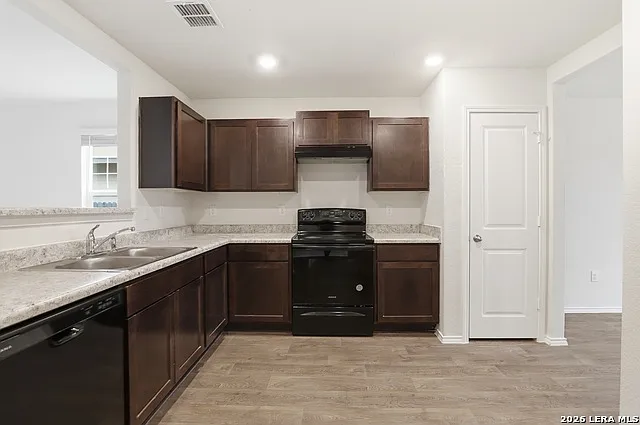 2950 Wentwood Run — Photo 14