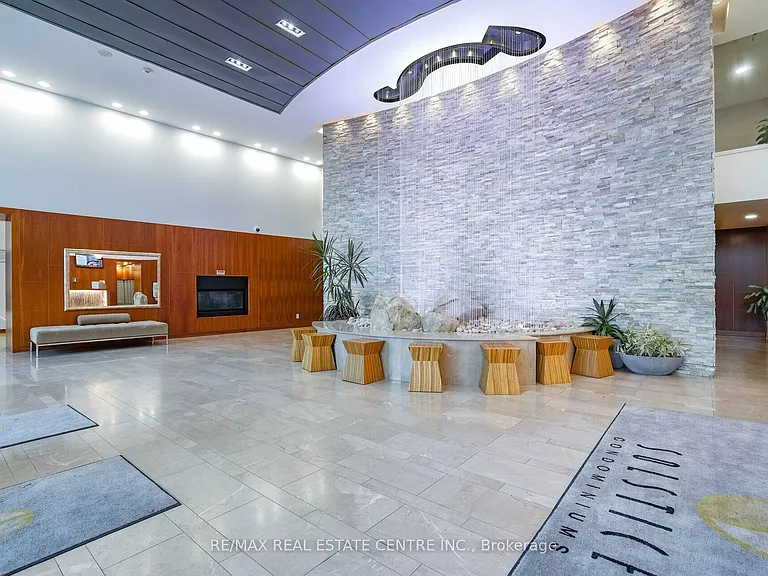 225 Webb Dr #907 — Photo 3