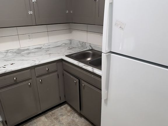 4th image of 1230 Lake St