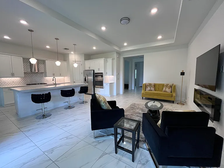 5663 Saint Armands Way — Photo 5