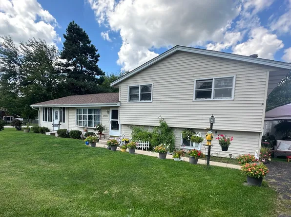 0N010 Stanley St, Winfield, IL 60190