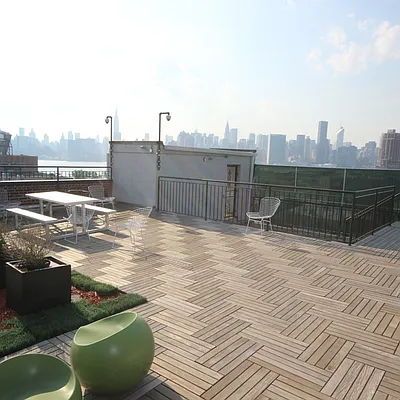 Rented by Nooklyn NYC LLC | media 71