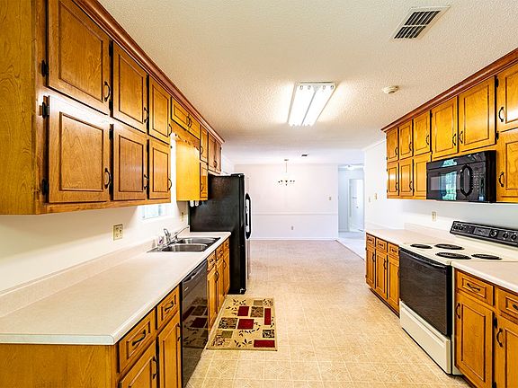5th image of 189 Saint Clair Dr