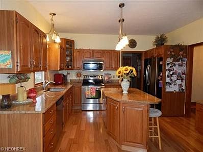 5th image of 5249 S Saratoga Ave