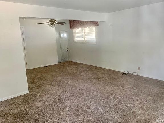 4th image of 1659 Carey Ct