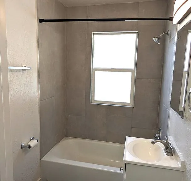163 E Commonwealth Ave — Photo 8