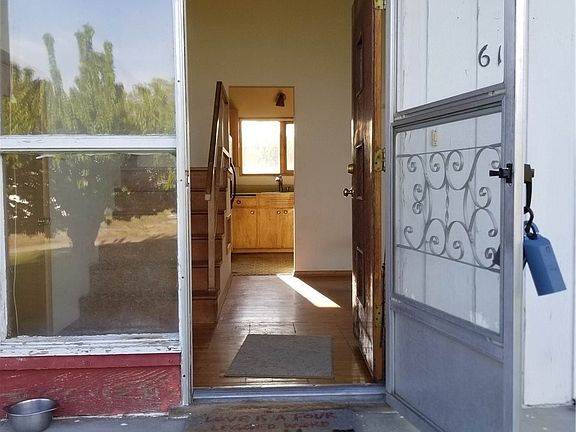 3rd image of 610 S Jarvis Ave