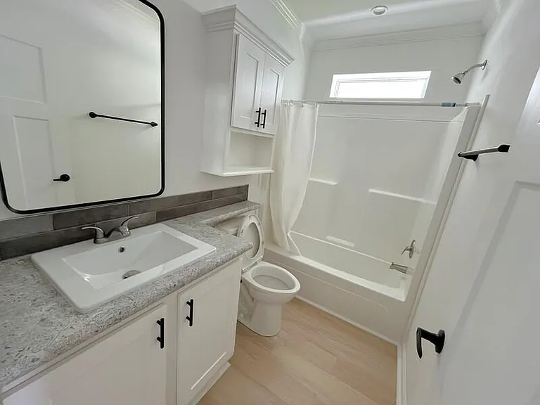 5656 Woodford St #5656E — Photo 12
