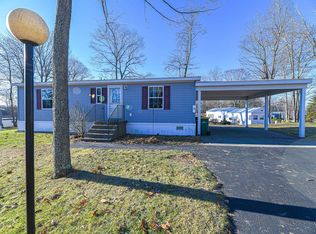 4 S Elderberry Ln, Rochester, NH 03867