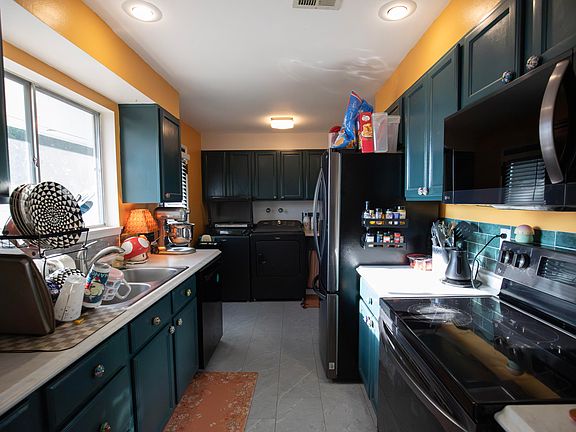5th image of 10336 Wright Ave