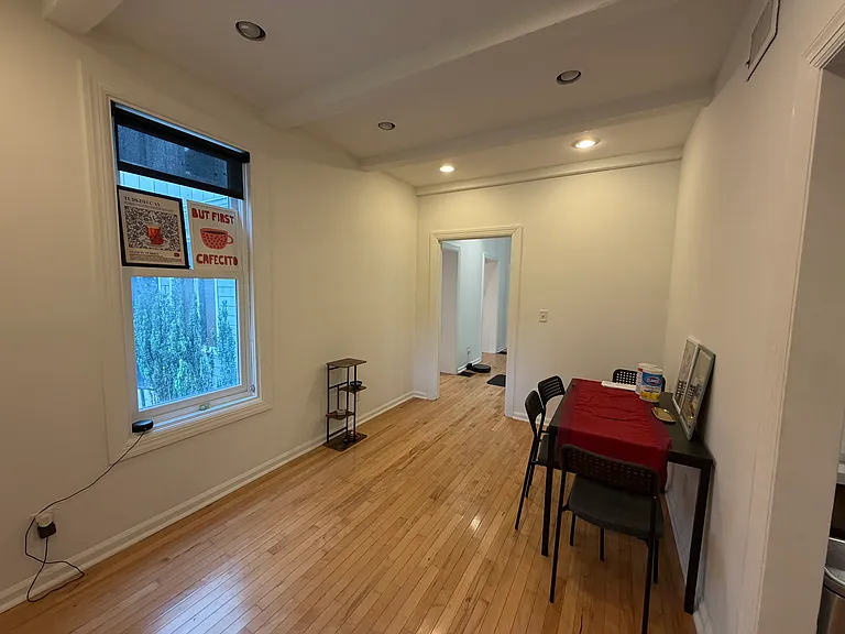 19 Allen St — Photo 14