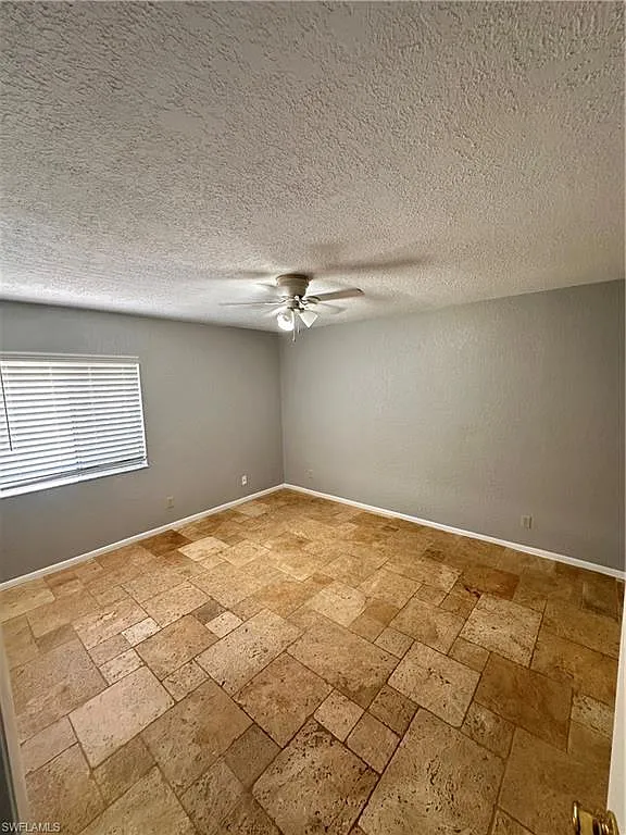 2 bed, 2.0 bath, 1000 sqft, $1,575 — Photo 3