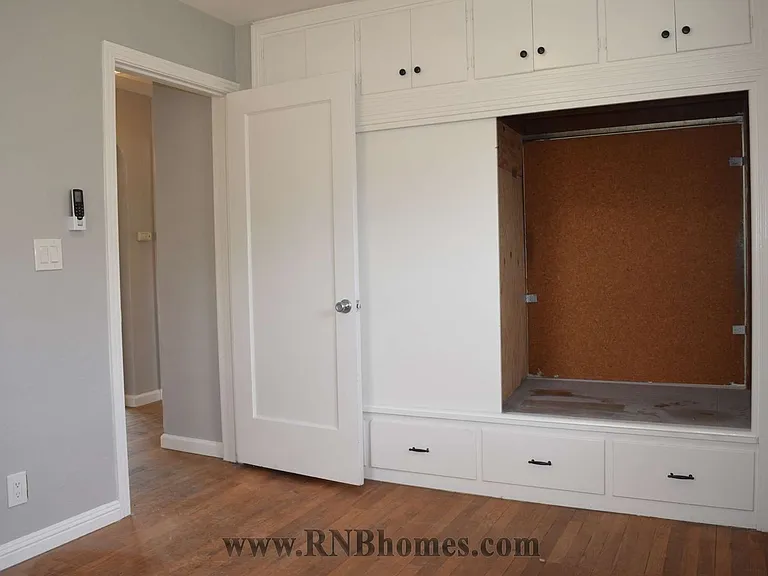 440 Lampasas Ave — Photo 10