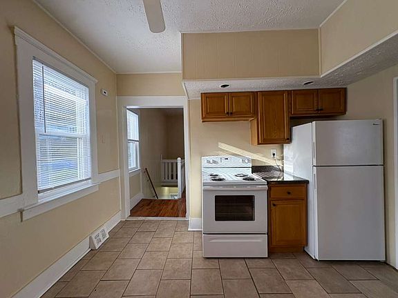 2nd image of 15 Robart St #2AA