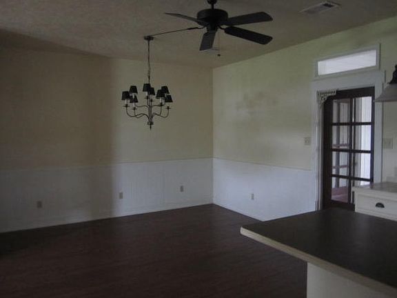 4th image of 307 N 2nd St